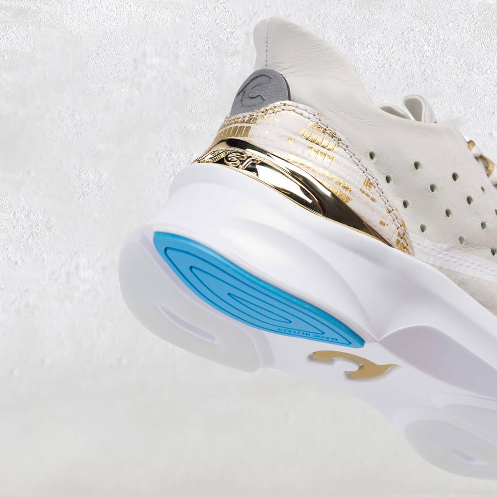 Heel detail of Courser Uno Women's White Luxe Italian-Made Luxury Sneakers